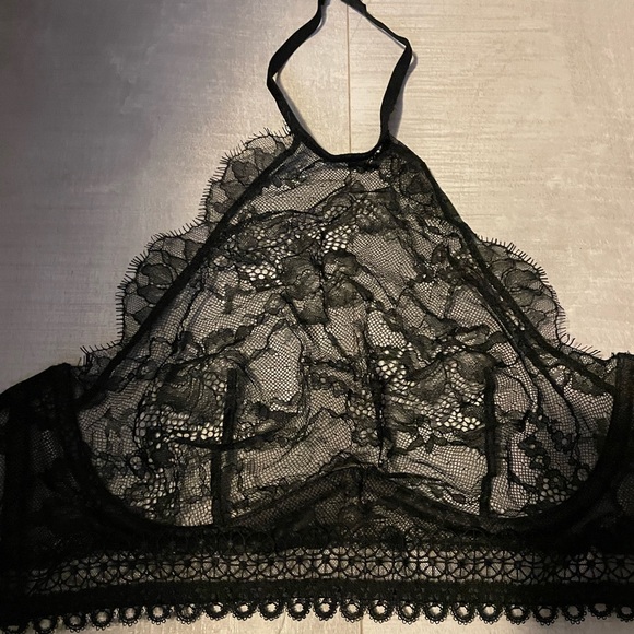 NWT sexy Halter lace bra ✨perfect for a night out or in 😉 - Picture 4 of 8